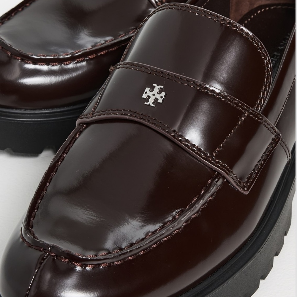 TORY BURCH CLASSIC LUG LOAFERS IN COCOA - NWT (SIZE 7.5) - Picture 3 of 6